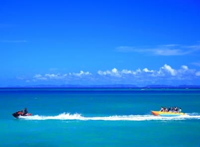 マリンスポーツにおすすめの離島の海は？